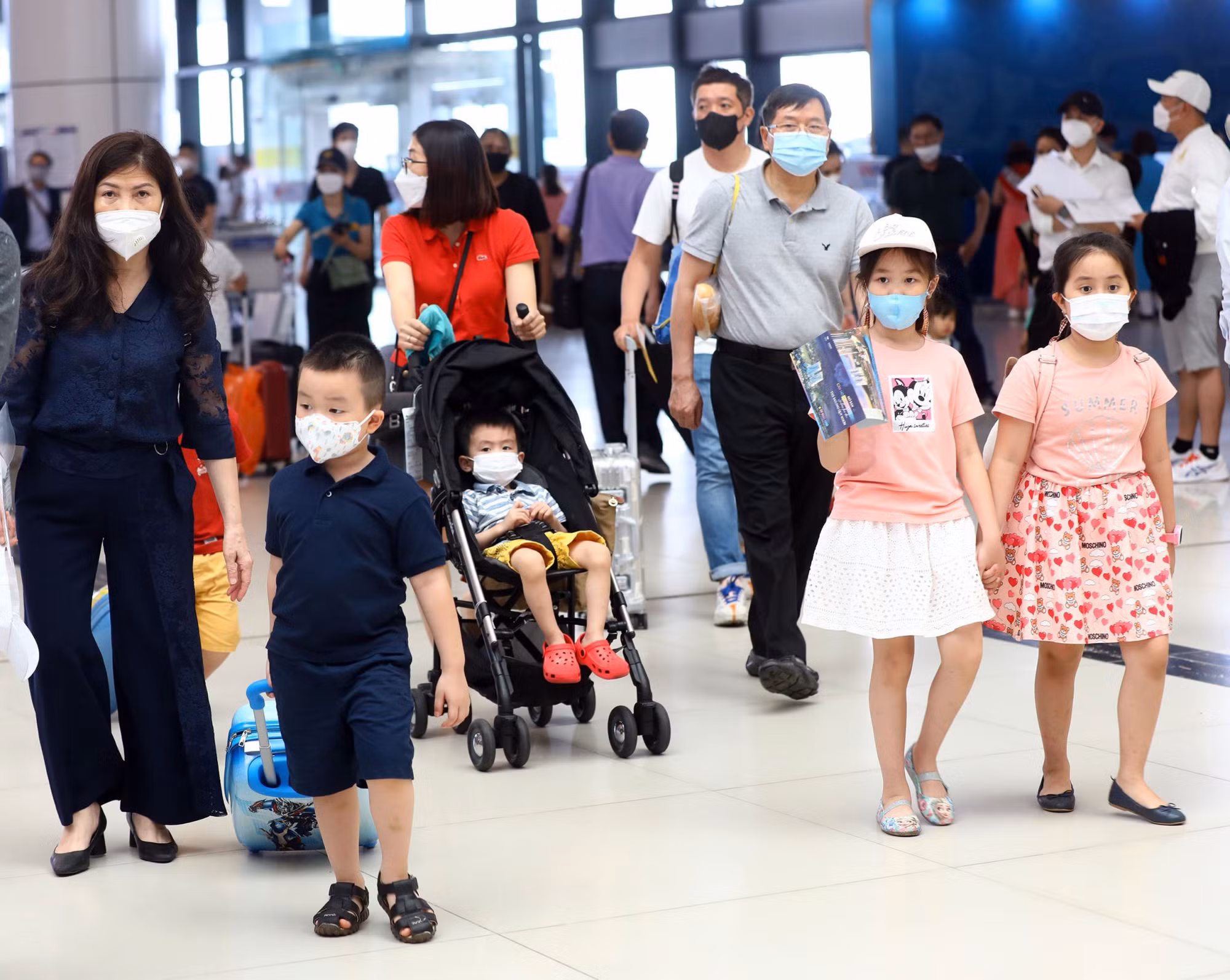 Ngày đầu nghỉ lễ: 97 nghìn khách qua sân bay Nội Bài -0