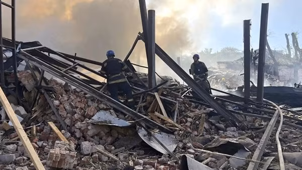 Nga không kích nhiều điểm trên toàn Ukraine