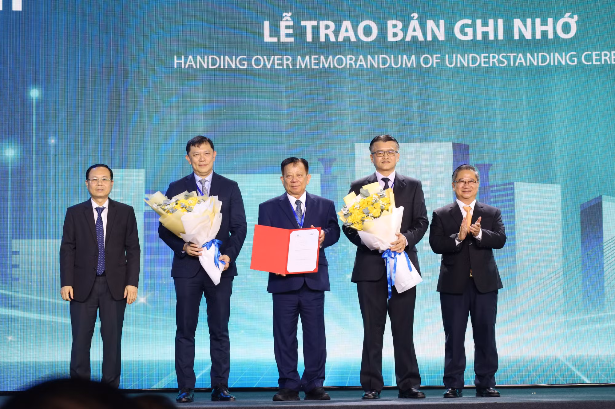 Cần Thơ khởi công Khu công nghiệp VSIP -0