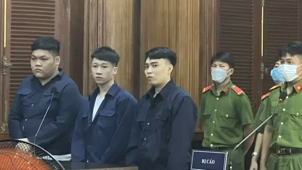 Giấu ma túy trong thú nhồi bông nhưng không thoát