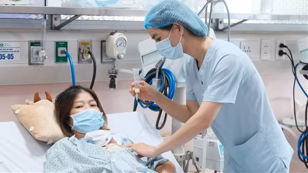 Nên đưa sữa mẹ thanh trùng vào chi trả bảo hiểm y tế, cứu nhiều trẻ sinh non