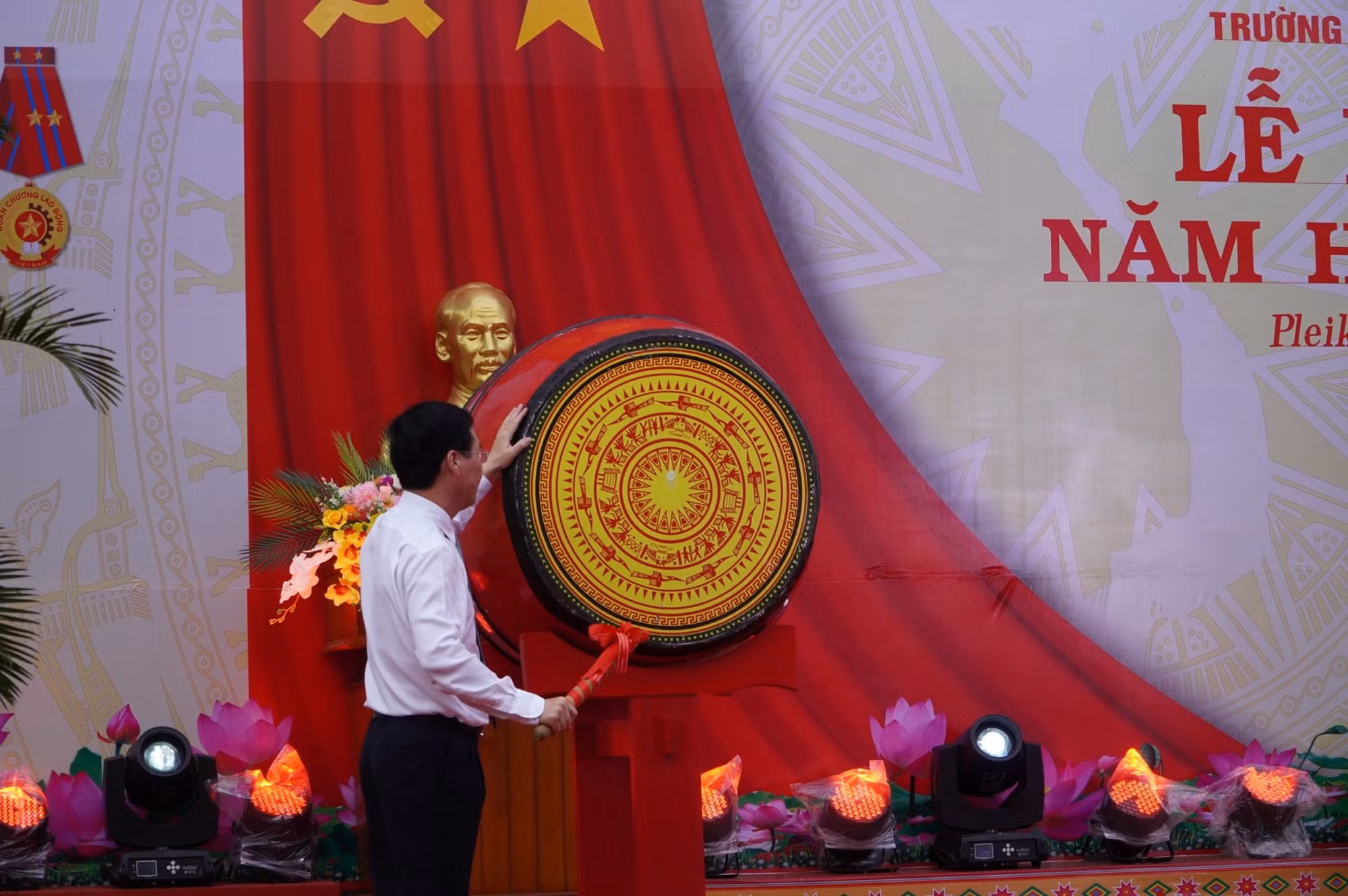 Chủ tịch nước dự lễ khai giảng năm học 2023-2024 tại Gia Lai -0
