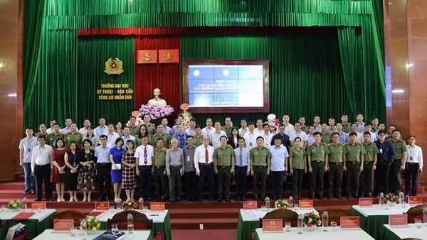 Xác định nghĩa vụ quốc gia trong thời đại không gian mạng là bước đi chiến lược