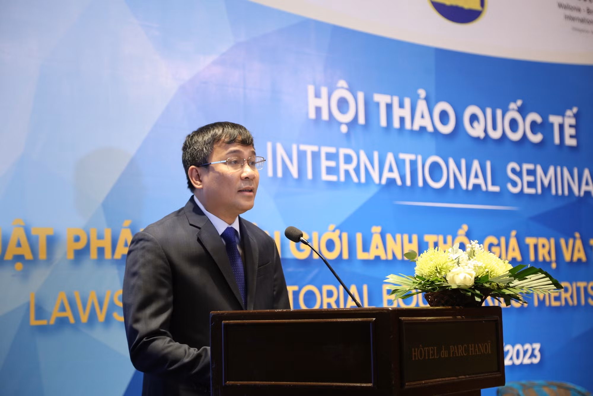 Luật pháp về biên giới lãnh thổ: Giá trị và Thực tiễn vận dụng -0