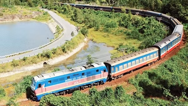 Phát triển mạng lưới đường sắt quốc gia: Kết nối phải đồng bộ, khắc phục các bất cập về quy hoạch