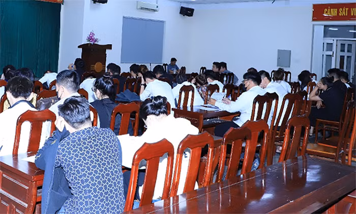 Triệt xóa thành công một tổ chức núp bóng công ty để “bán vịt giời” -0