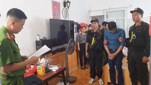 Bắt tạm giam Phó Chủ tịch TP Điện Biên Phủ “nuốt” đất sân bay