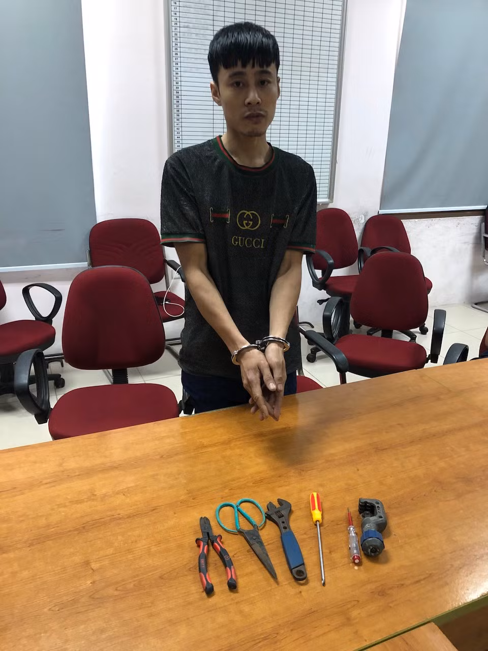 Thợ điều hoà trộm cắp cục nóng của cơ quan, doanh nghiệp -0