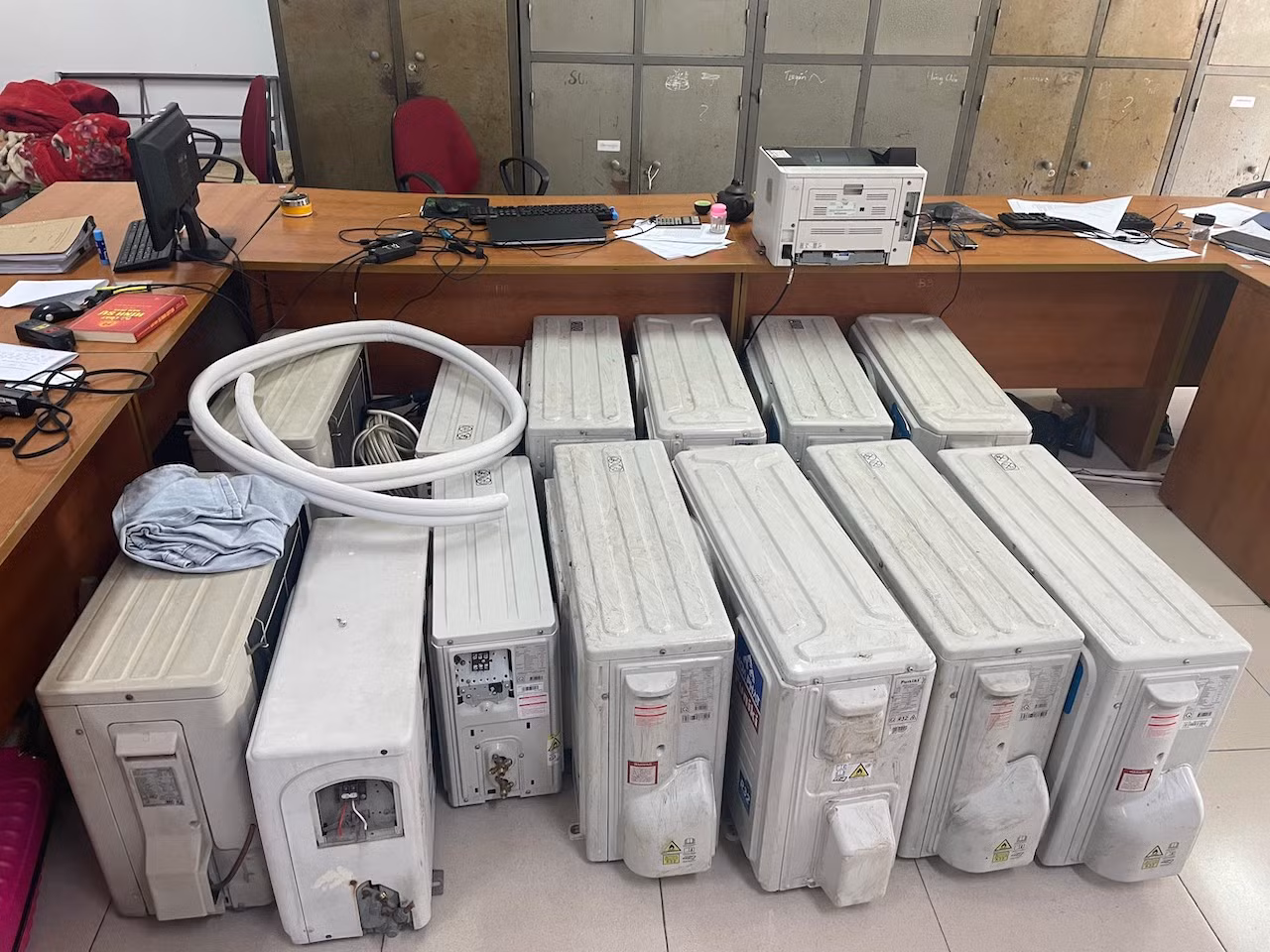 Thợ điều hoà trộm cắp cục nóng của cơ quan, doanh nghiệp -0