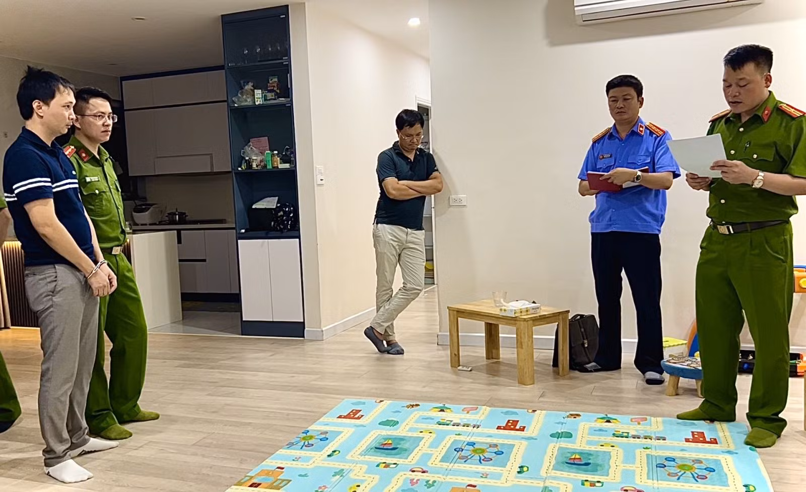 Giám đốc Công ty cổ phần Sách và thiết bị giáo dục Hà Nội đã phạm tội như thế nào? -0