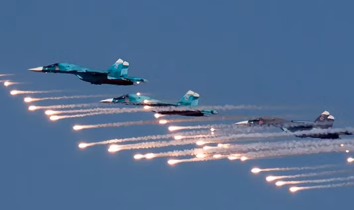 Ukraine tuyên bố bắn rơi 2 tiêm kích Su-30 Nga -0