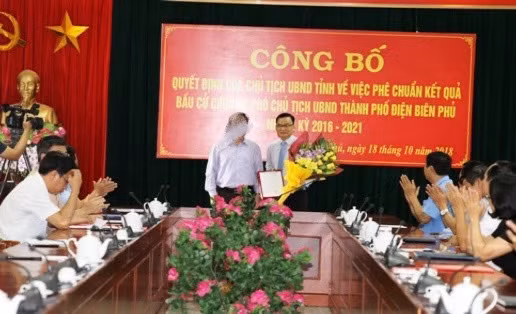 Bắt tạm giam Phó Chủ tịch TP Điện Biên Phủ “ăn” đất sân bay -0
