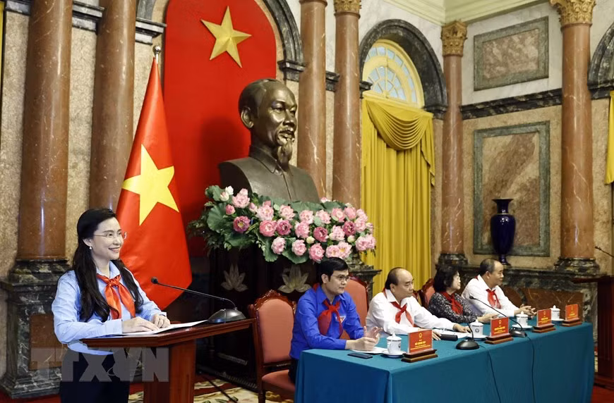 Chủ tịch nước gặp mặt thiếu nhi tiêu biểu 54 dân tộc toàn quốc -3