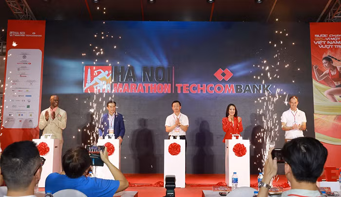 Gần 7.000 vận động viên tham gia Giải Hà Nội Marathon Techcombank lần đầu tiên tại Thủ đô -0
