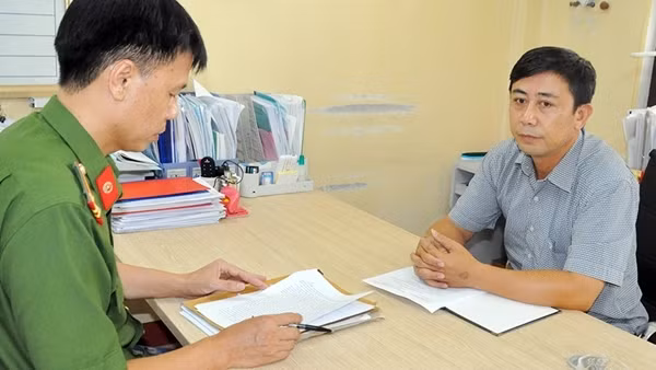 Hải Dương: Hiệu trưởng lập&nbsp;chứng từ&nbsp;khống rút ruột&nbsp;ngân sách 162 triệu đồng
