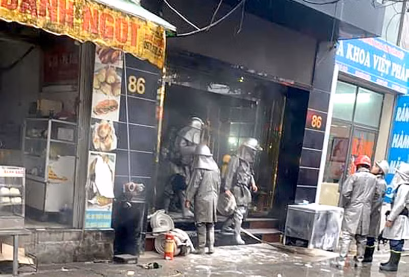 Hà Nội: Cháy nhà dân, nhiều thông tin xuyên tạc cháy quán karaoke -0