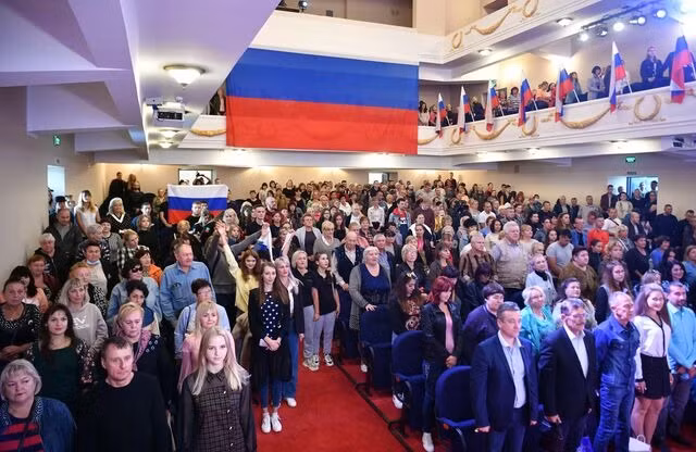 Cư dân 4 vùng Ukraine bắt đầu bỏ phiếu về việc gia nhập Nga -0