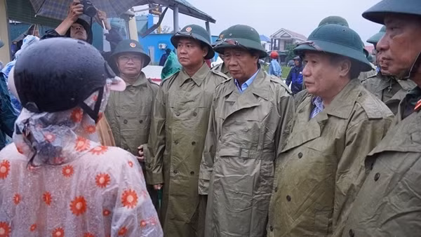 Đã di dời gần 400.000 người dân đến nơi an toàn, tránh siêu bão