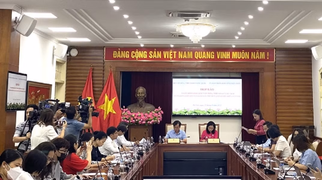 Tổ chức Ngày hội giao lưu văn hóa vùng biên giới Việt Nam-Lào tại Điện Biên -0