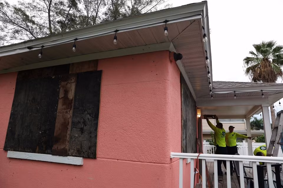 Hàng triệu người tại Florida được lệnh sơ tán trước khi bão Ian đổ bộ - 2