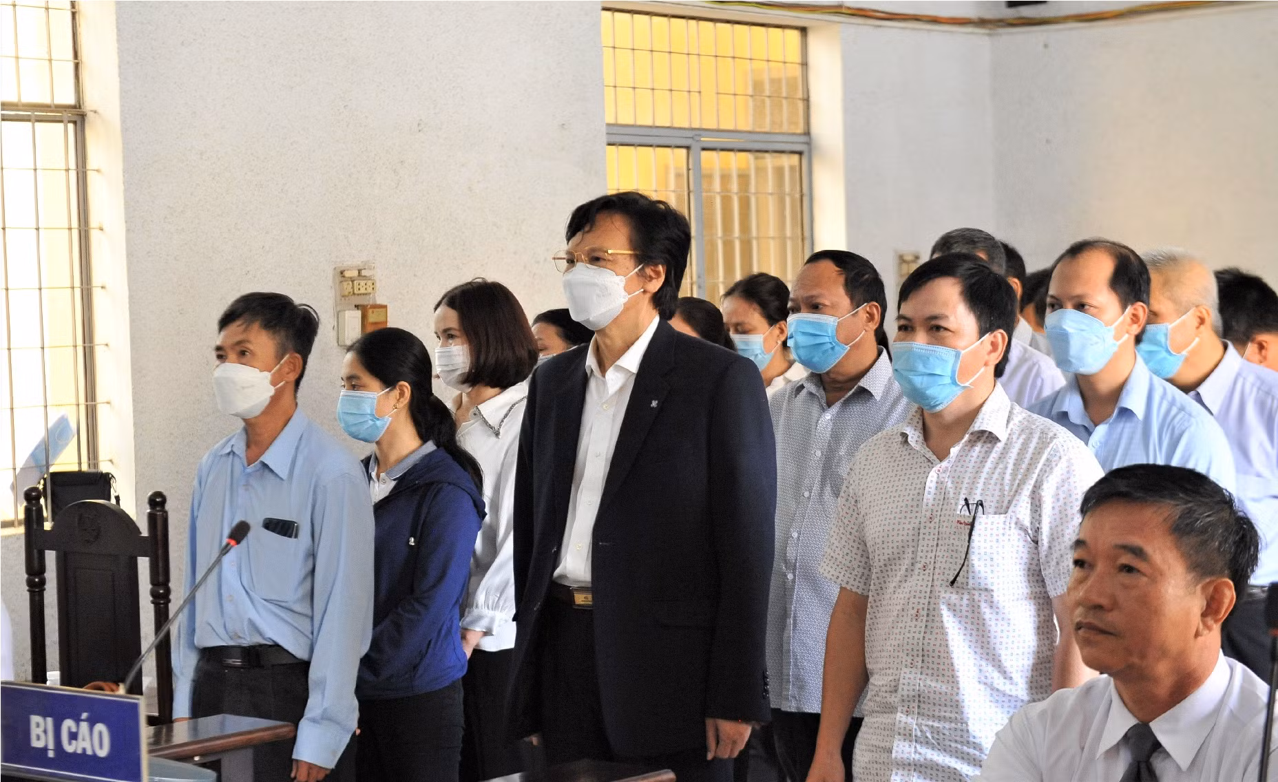 Nguyên giám đốc Sở Y tế Đắk Lắk cùng 15 cấp dưới hầu toà -0