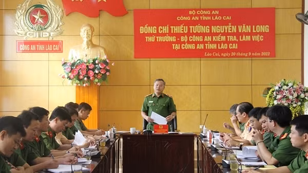 Thứ trưởng Nguyễn Văn Long làm việc tại tỉnh Lào Cai