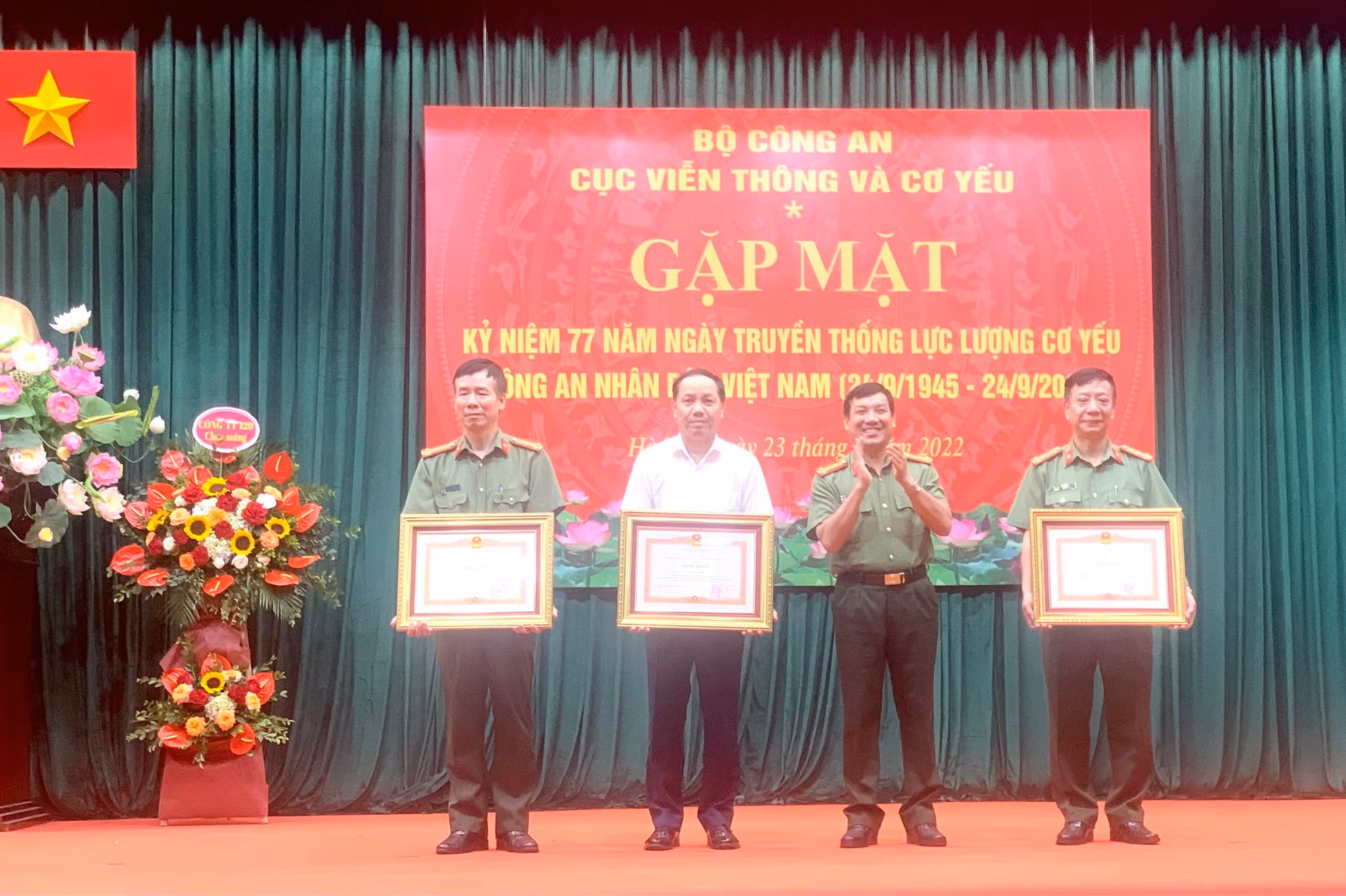 Cơ yếu CAND phát triển lớn mạnh phục vụ hiệu quả công tác chiến đấu của lực lượng CAND -0
