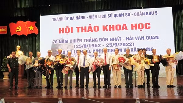 Chủ tịch nước dự Hội thảo khoa học 70 năm chiến thắng Đồn Nhất - Hải Vân Quan