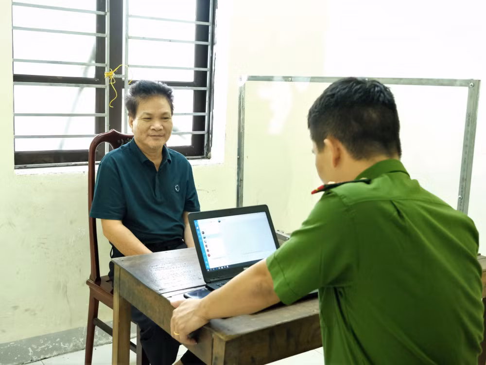 Khi những “yêng hùng” thích nói chuyện bằng… súng! -0