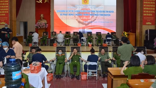 250 cán bộ, chiến sỹ Công an Quảng Ninh hiến máu "Vì đồng bào, đồng đội thân yêu"