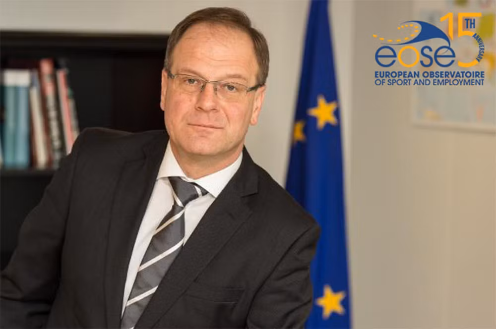 EU trừng phạt tài chính Hungary - Lợi bất cập hại? -0