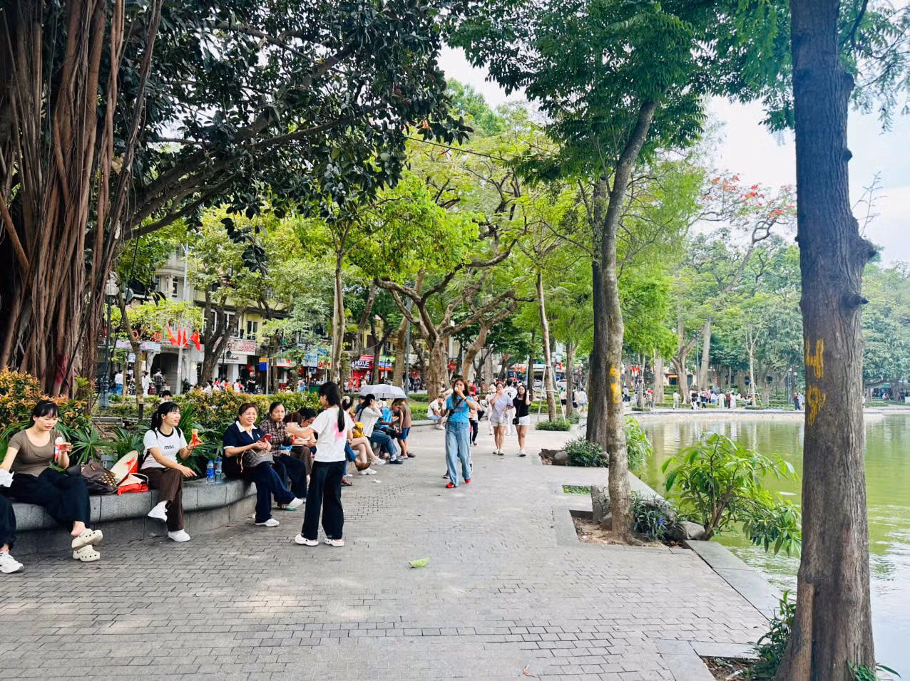 Các điểm tham quan, du lịch của Hà Nội hút khách dịp nghỉ lễ 30/4-1/5 -0