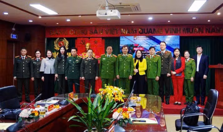 Bẫy xâm hại từ những mối quan hệ ảo -0