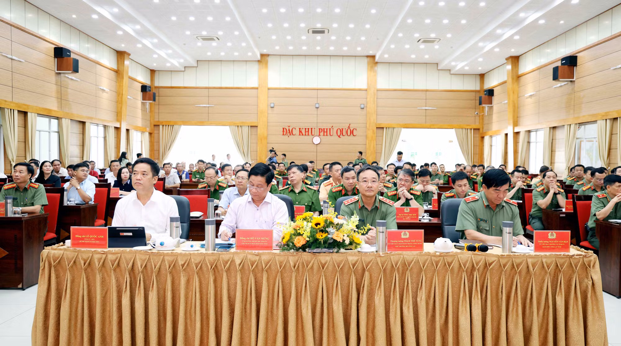 Quyết tâm xây dựng đặc khu Phú Quốc thành “Đơn vị kiểu mẫu về ANTT và văn minh đô thị” -0