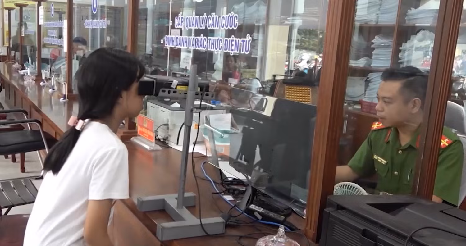 Nỗ lực xuyên lễ, quyết tâm hoàn thiện định danh điện tử cho học sinh trước các kỳ thi -1