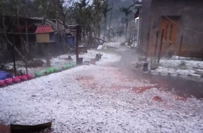 Chủ động ứng phó với mưa lớn, lốc, sét, mưa đá -0