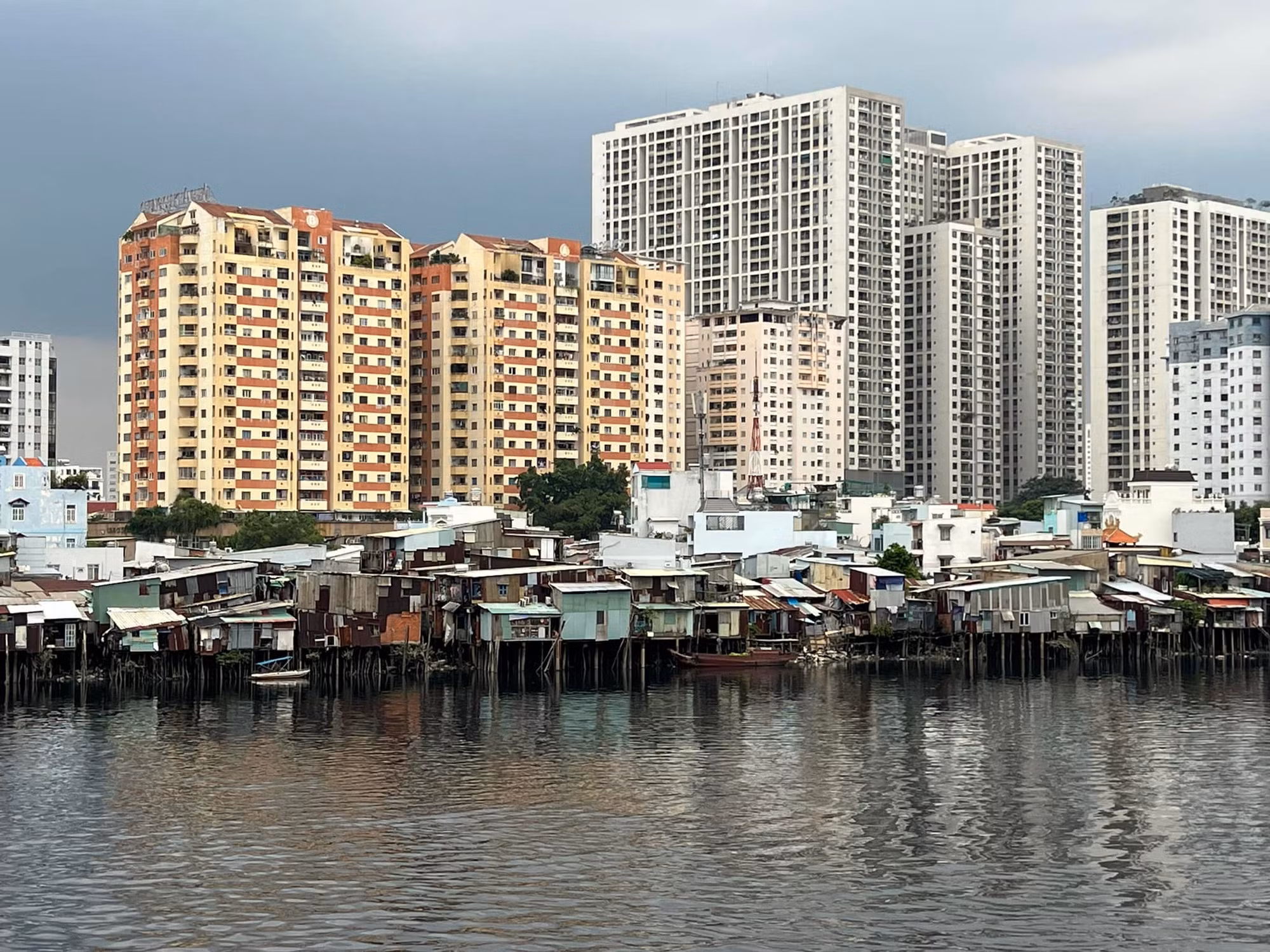 TP Hồ Chí Minh quyết tâm “thay áo mới” cho kênh rạch bằng chương trình di dời quy mô lớn -0