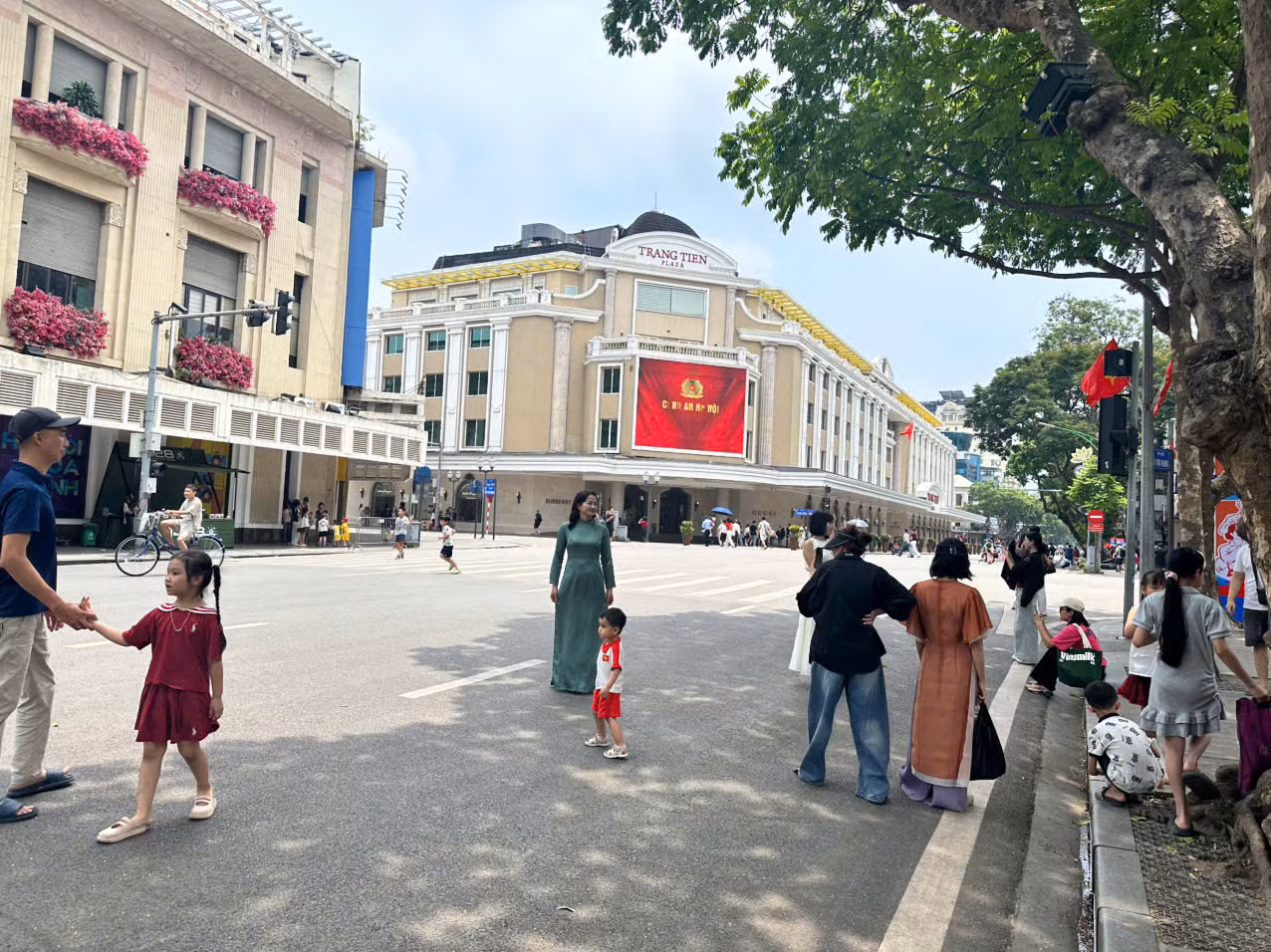 Các điểm tham quan, du lịch của Hà Nội hút khách dịp nghỉ lễ 30/4-1/5 -0