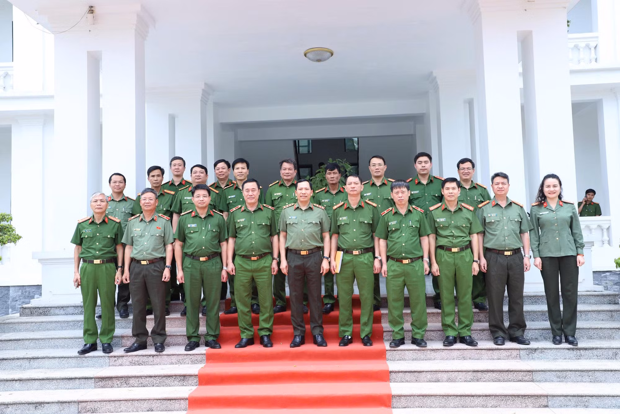 Thứ trưởng Lê Văn Tuyến kiến tra công tác tại Công an tỉnh Ninh Bình, Trại giam Nam Hà, Ninh Khánh -0