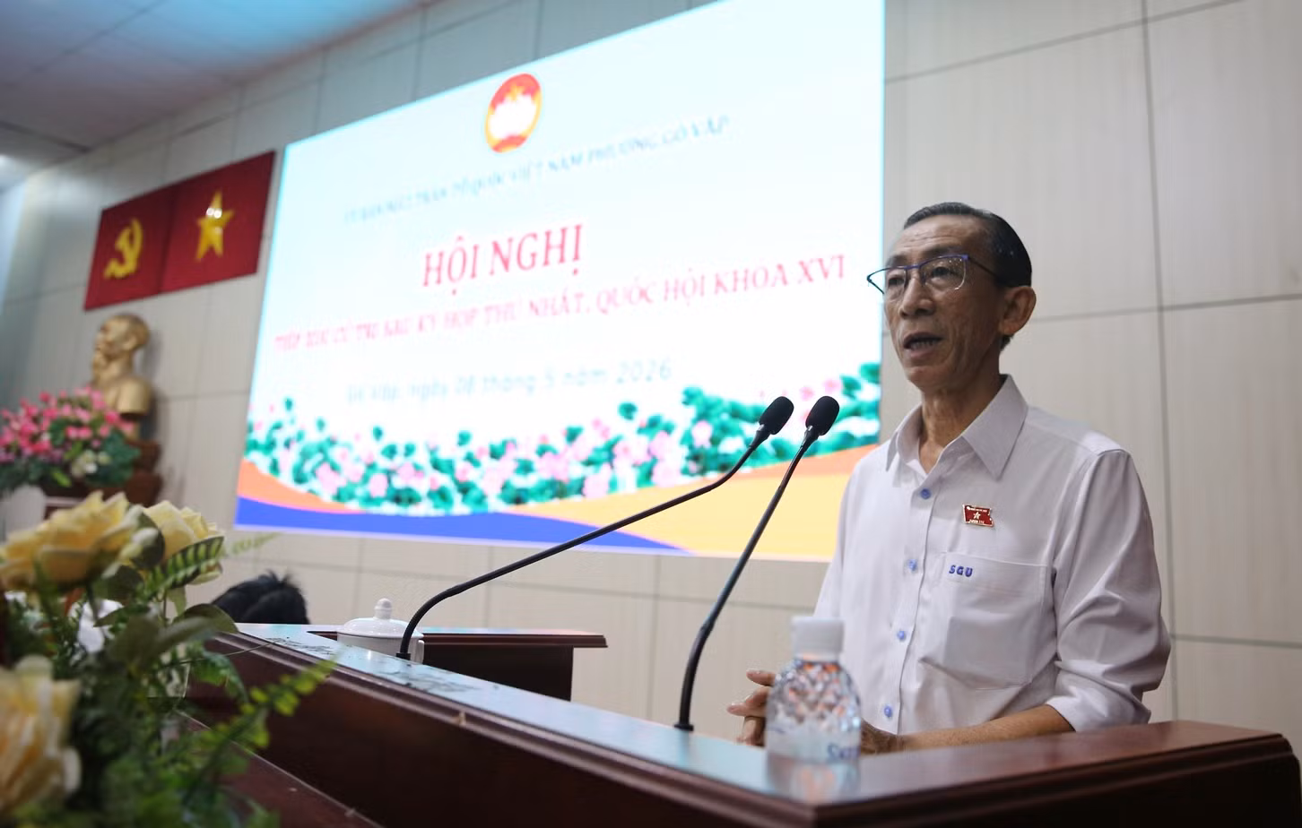Thứ trưởng Lê Quốc Hùng tiếp xúc cử tri tại TP Hồ Chí Minh -0