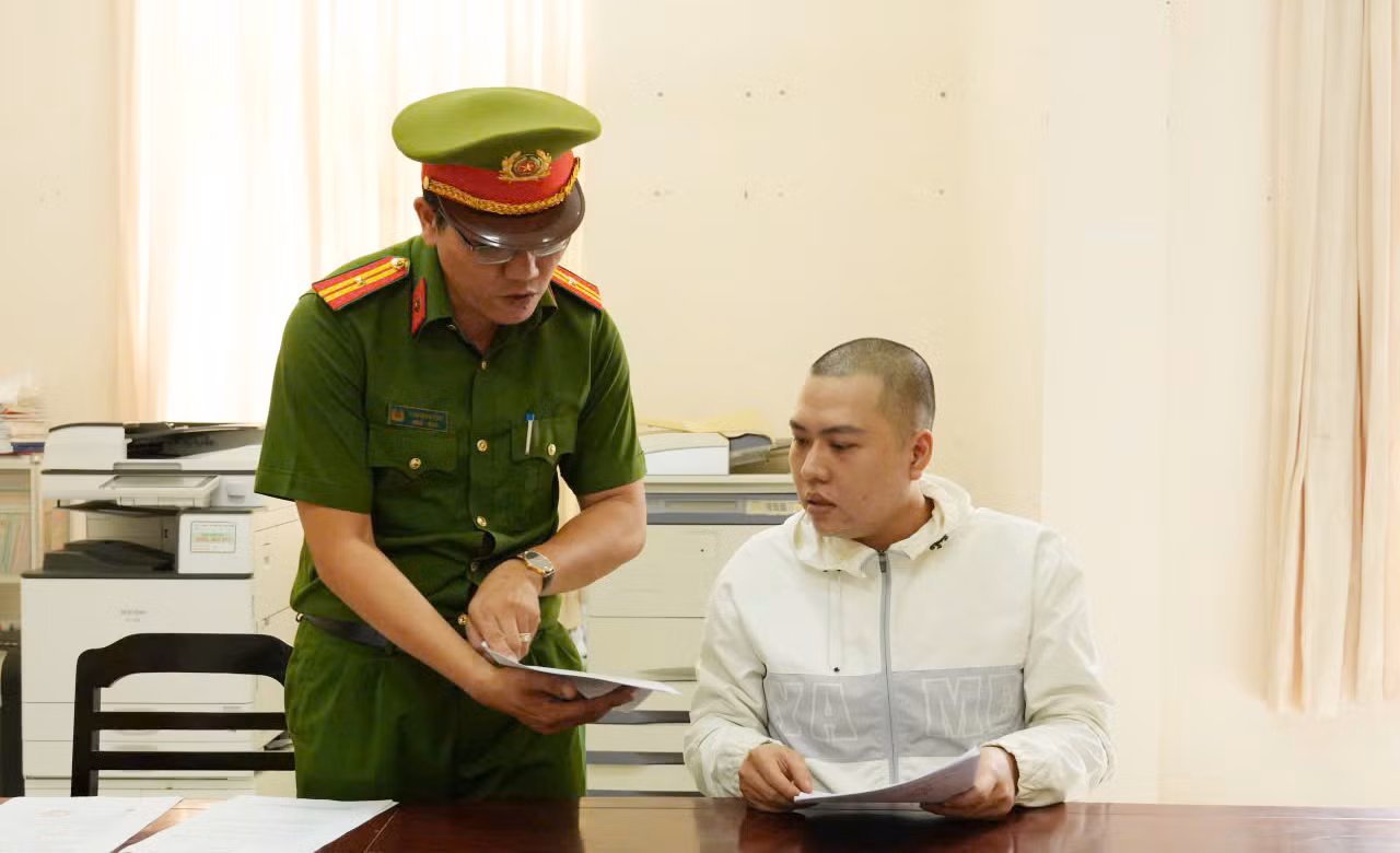 Bắt đối tượng mạo danh sư trụ trì để lừa đảo -0