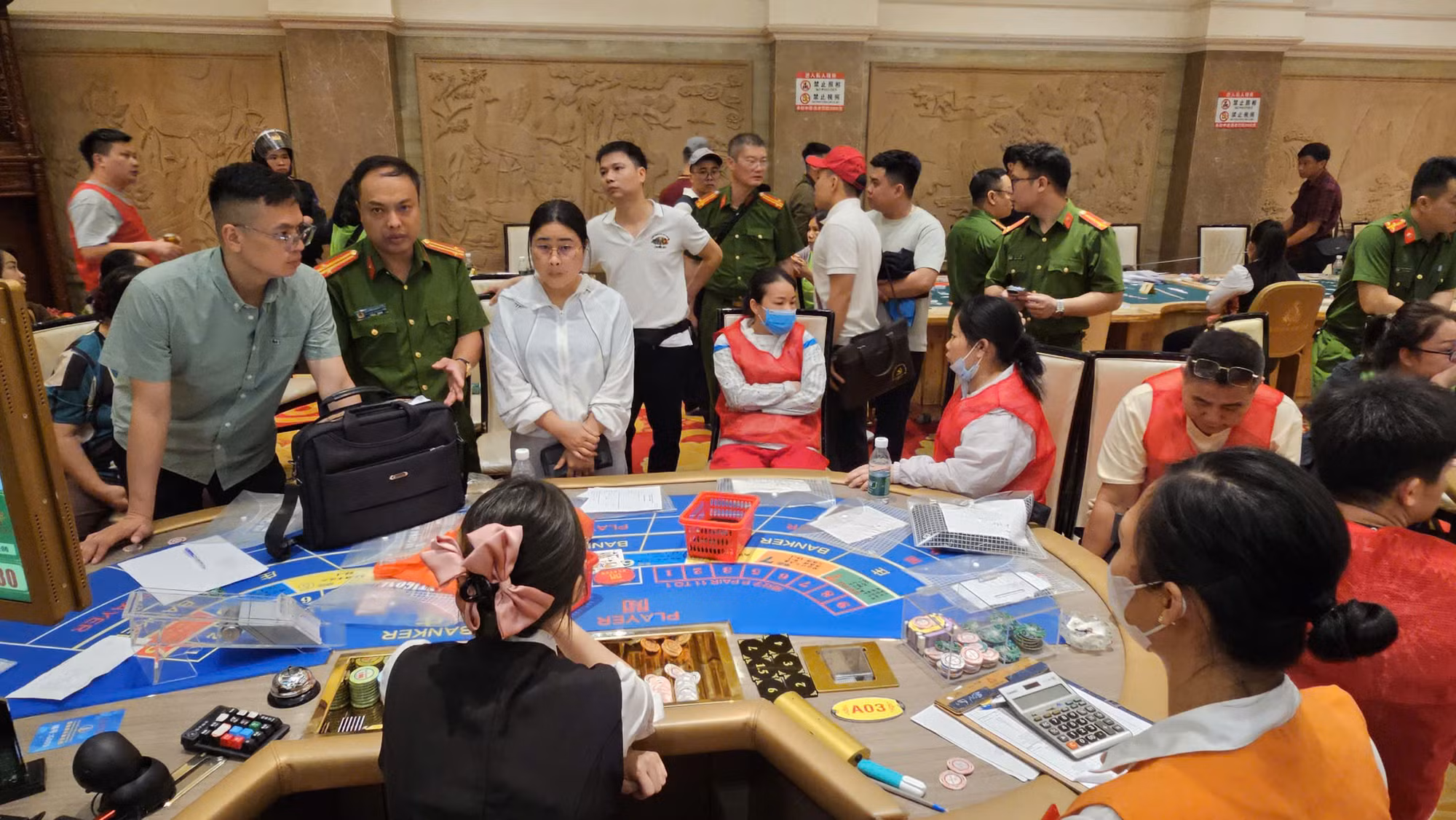 Triệt phá tụ điểm tổ chức đánh bạc và đánh bạc quy mô “khủng” núp bóng doanh nghiệp tại khu vực biên giới Lạng Sơn -0