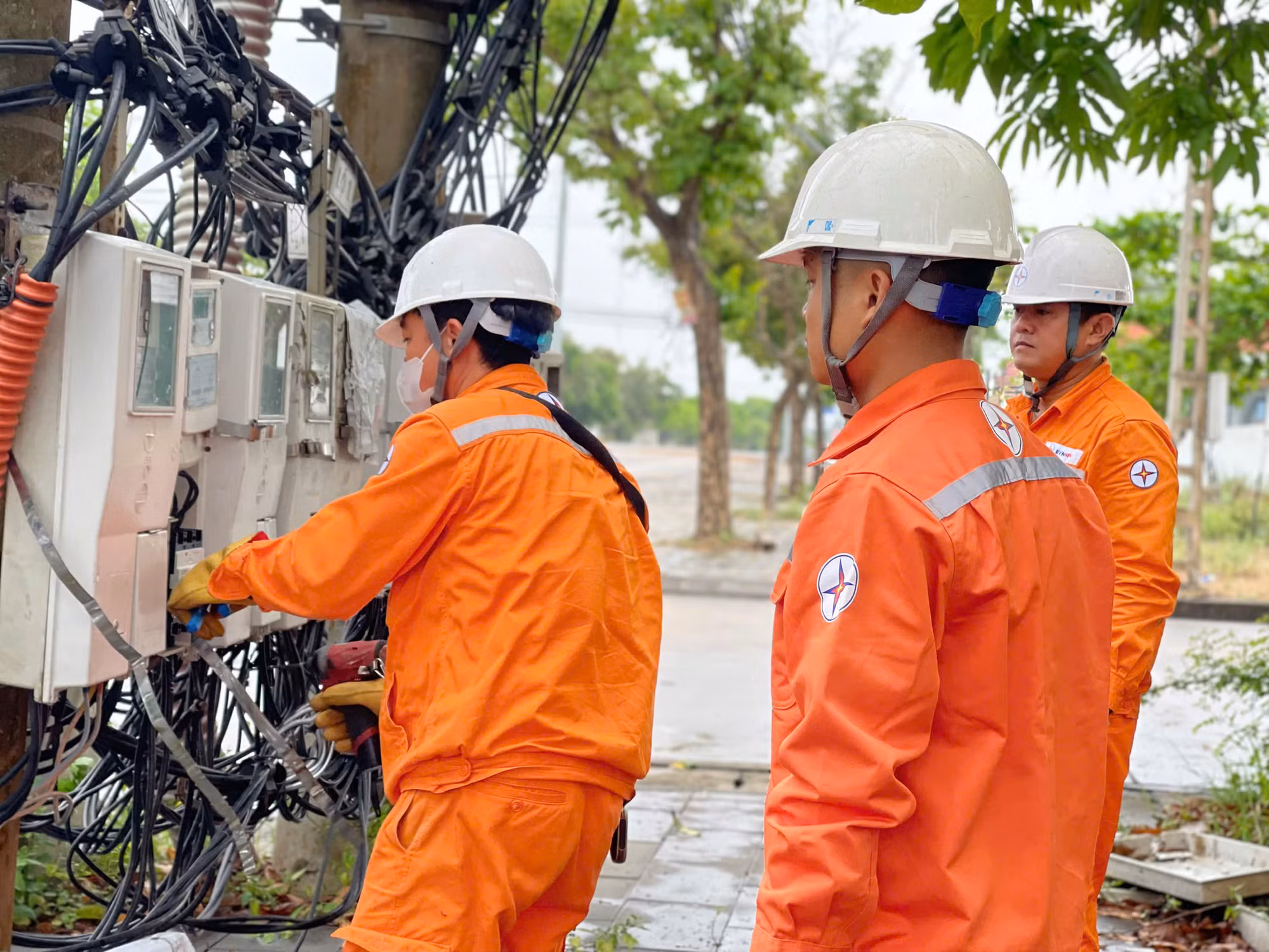Sẵn sàng các phương án đảm bảo cấp điện khi phụ tải tăng cao -0
