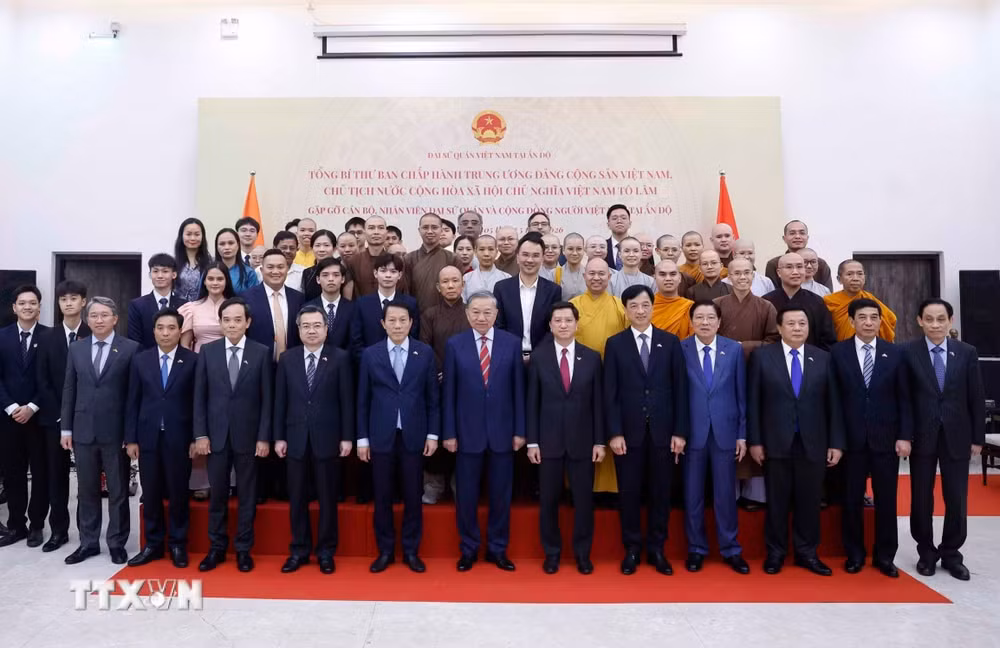 Tổng Bí thư, Chủ tịch nước Tô Lâm gặp gỡ cộng đồng người Việt Nam tại Ấn Độ -1