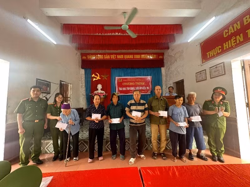 Vững vàng giữ bình yên, lan tỏa những giá trị nhân văn -1