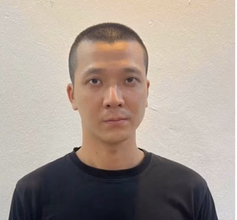 &nbsp;Bắt đối tượng dùng dao đe doạ hai vợ chồng trả 700 nghìn đồng tại bến chờ xe buýt -0