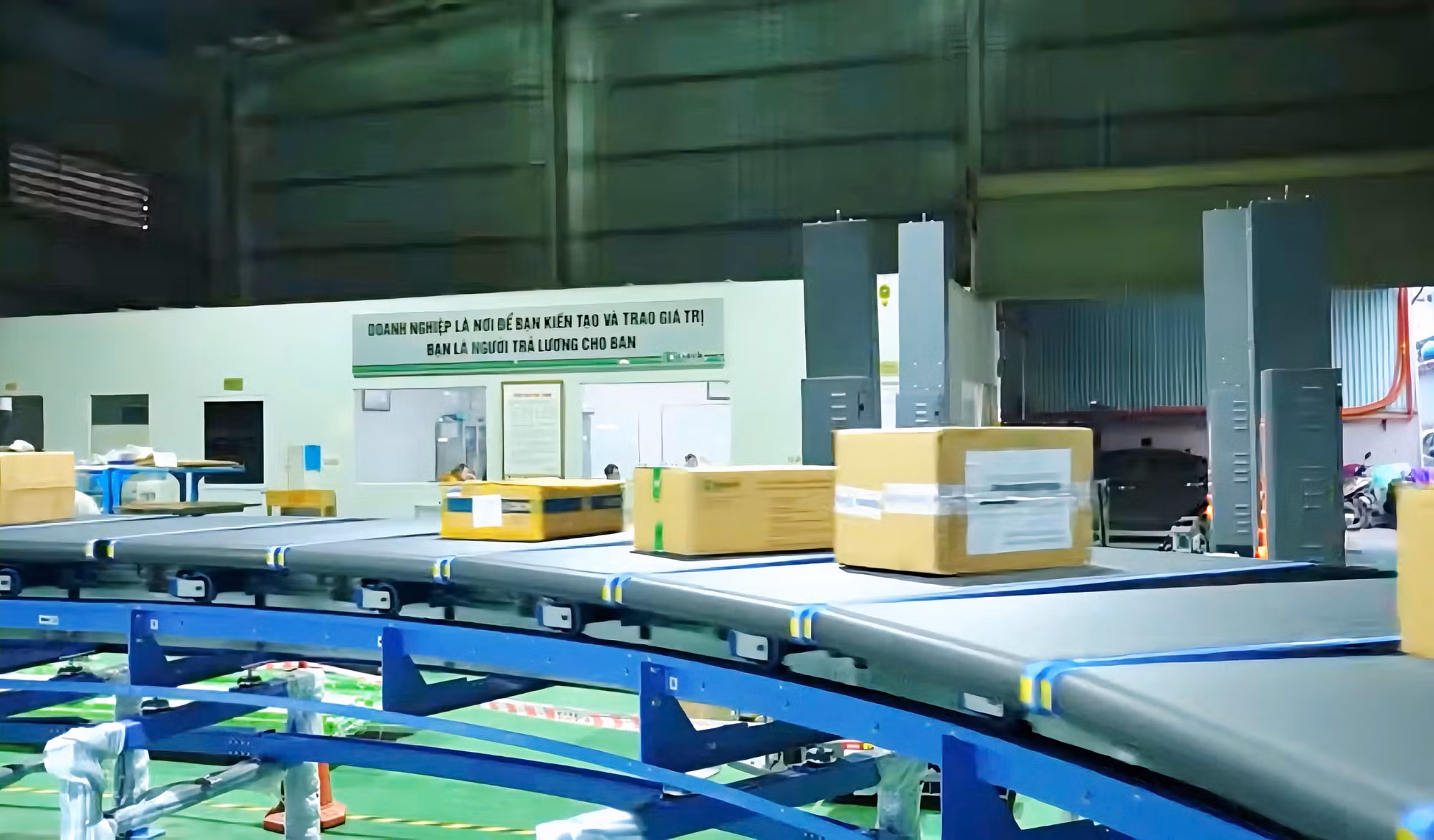 TP Hồ Chí Minh cụ thể hóa giải pháp thúc đẩy tăng trưởng 2 con số -0