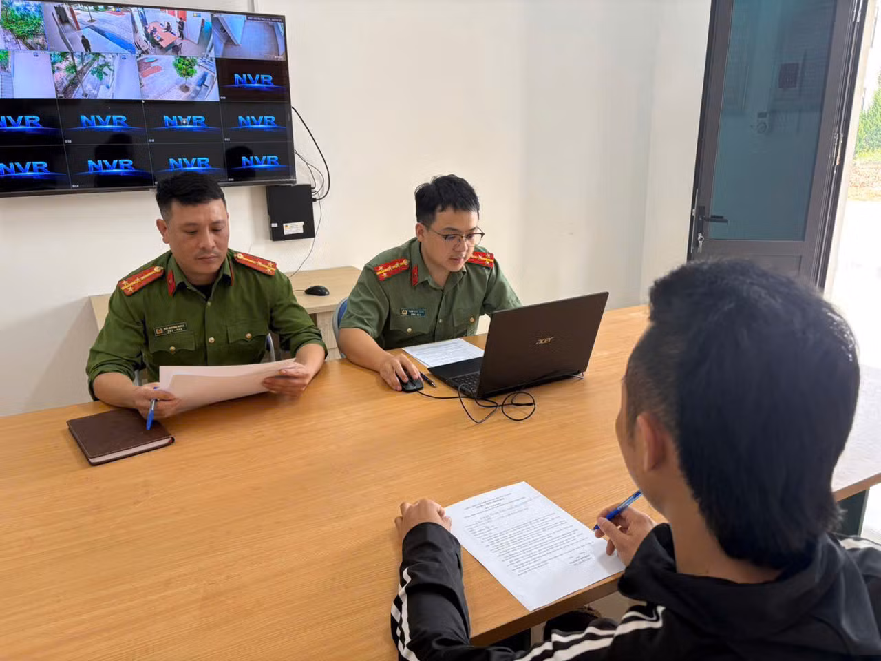 Cần quét sạch những 