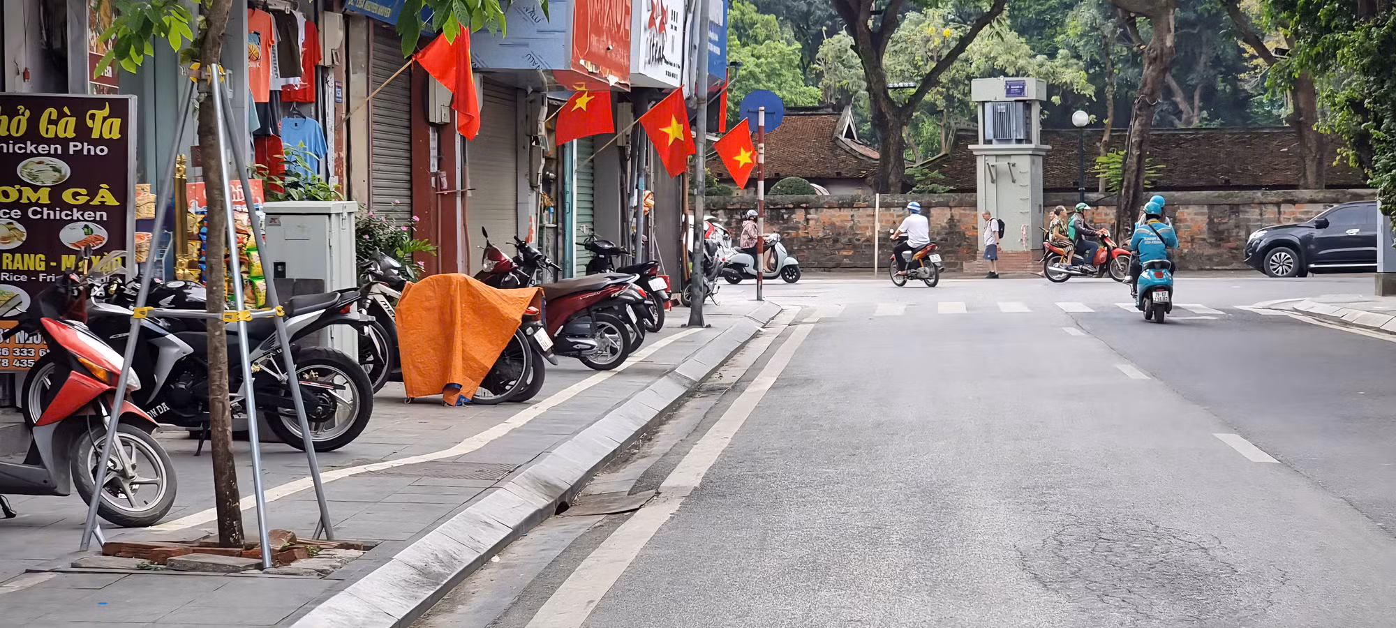 Hà Nội: Khi cửa hàng, quán ăn thực hiện nghiêm về trật tự đô thị -0
