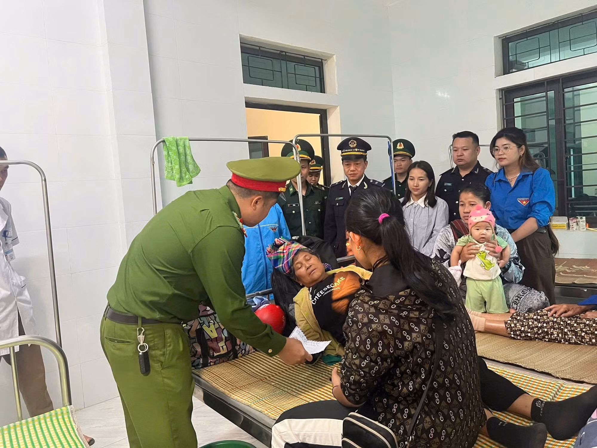 Hiệu quả từ mô hình “An ninh vững vàng, bản làng bình yên” -0
